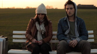 Les yeux fermés Trailer