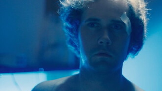L'homme nu Trailer