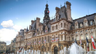 L'Hôtel de ville : Mégastructure parisienne Trailer