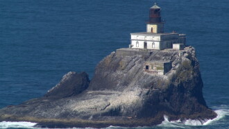 Lighthouses of the Pacific Northwest Trailer