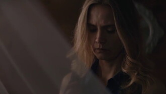 Lo Invisible Trailer