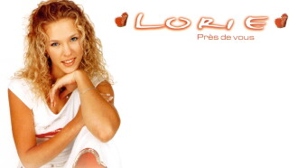 Lorie : Près de vous Trailer