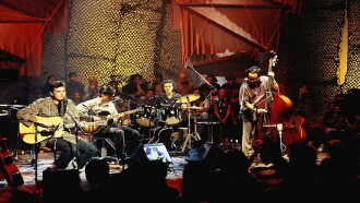 Los Tres: MTV Unplugged Trailer