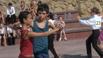 Love & Dance Trailer