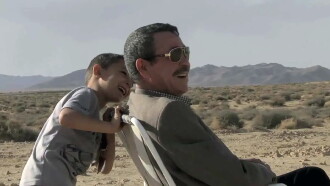 Ma famille entre deux terres Trailer