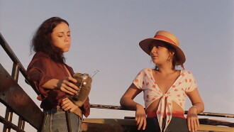Macho y hembra Trailer