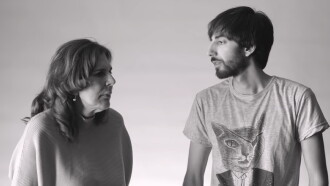 Madre e hijo Trailer