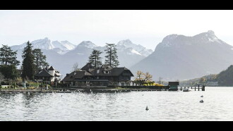 Maisons et hôtels de légende : Auberge du Père Bise Trailer