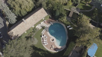 Maisons et hôtels de légende - Moulin de Dannemois, le jardin secret de Claude François Trailer