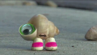 Marcel the Shell with Shoes On Trailer