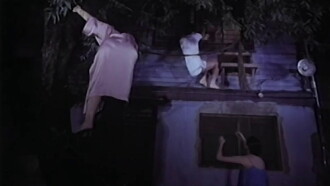 May Daga sa Labas ng Lungga Trailer