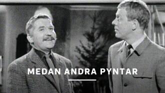 Medan andra pyntar Trailer