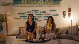 Medias hermanas Trailer