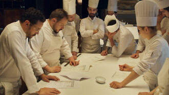 Menus-Plaisirs, les Troisgros Trailer