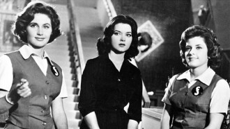Muchachas que trabajan Trailer