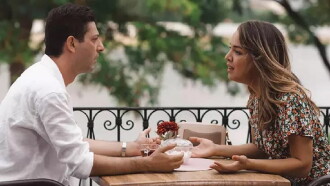 Mutlu Aile Tablosu Trailer