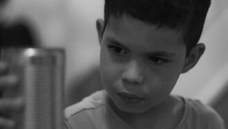 Não Me Abre Trailer