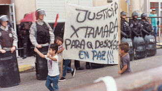 No es un juego Trailer