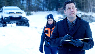 Noir comme neige : Morts au Sommet Trailer
