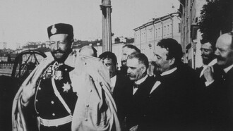 Officiers russes attachés au président et journalistes Trailer