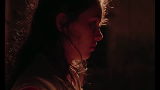 Oltre il fiume Trailer