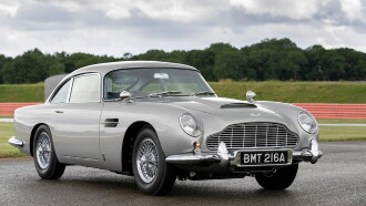 On Tour with the Aston Martin DB5 Trailer