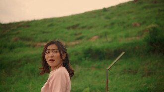 Perempuan Dari Planet Lain Trailer