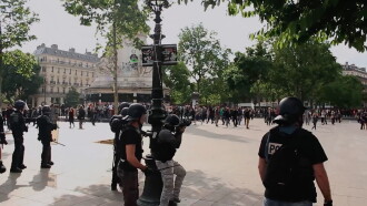 Place de la République, printemps 2016 Trailer