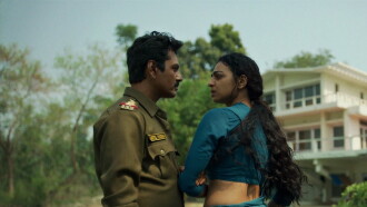 Raat Akeli Hai Trailer