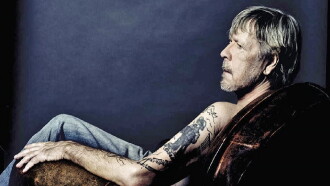 Renaud en chansons Trailer