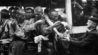 Retour à Belsen Trailer