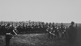 Revue de Krasnoïe Selo : infanterie Trailer
