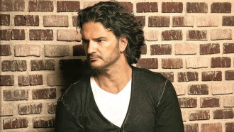 Ricardo Arjona: Metamorfosis Trailer