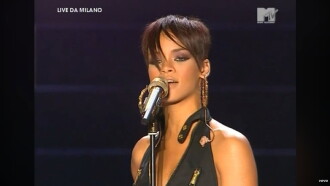 Rihanna Live in Milan Trailer
