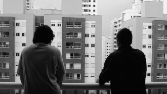 Rosas em Ruínas Trailer