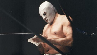 Santo: la leyenda del enmascarado de plata Trailer