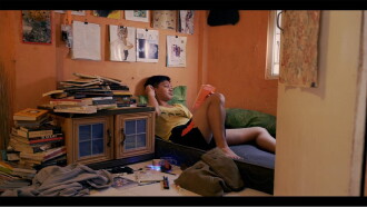 Sebuah Siang dan Perdebatan dalam Lingkaran Trailer