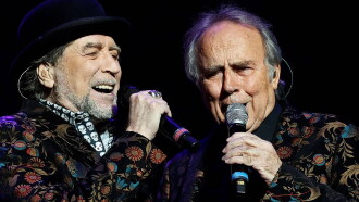 Serrat & Sabina - Dos Pájaros De Un Tiro Trailer