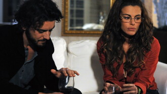 Si può fare l'amore vestiti? Trailer