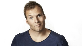 Simon Talbot: Talle Alene I Verden Trailer