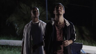 Sobre Nossas Cabeças Trailer