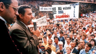 Solidarnosc, la première brèche Trailer