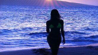 Sports Illustrated Swimsuit 2011: The 3D Experience Trailer