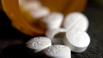 Süchtig nach Schmerzmitteln - Die Opioid-Krise in den USA Trailer