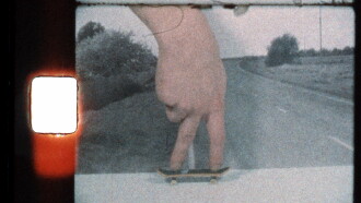 Super (8) Skate Trailer