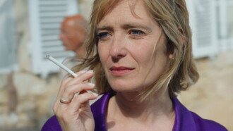 Sur l'autre rive Trailer