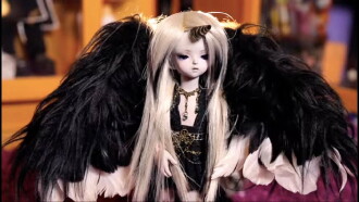 Sussie and the Dollhouse Trailer