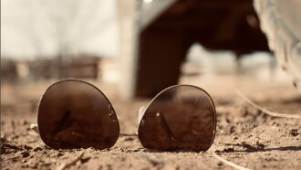 SWELTERING HEAT...AL SUR DEL NORTE Trailer