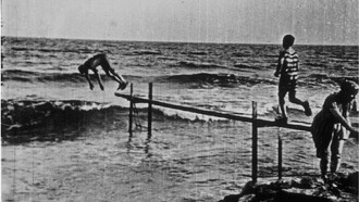 Swimming in the Sea Trailer