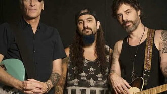 The Winery Dogs : Dog Years - Live in Santiago and Beyond 2013-2016 Trailer